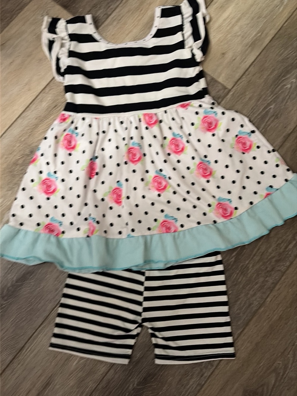 Trendy boutique Black & White Striped Floral Ruffle Dress w/ mint trim & shorts